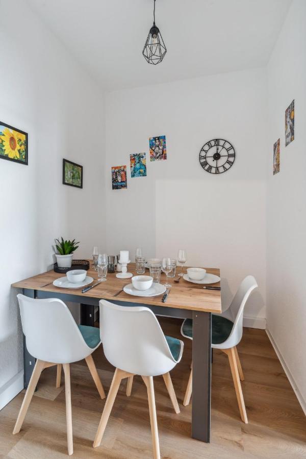 Salihomes/Max Apartment/5Pax/Modern Eingerichtet/Voll Ausgestattet Kueche Markranstaedt Luaran gambar